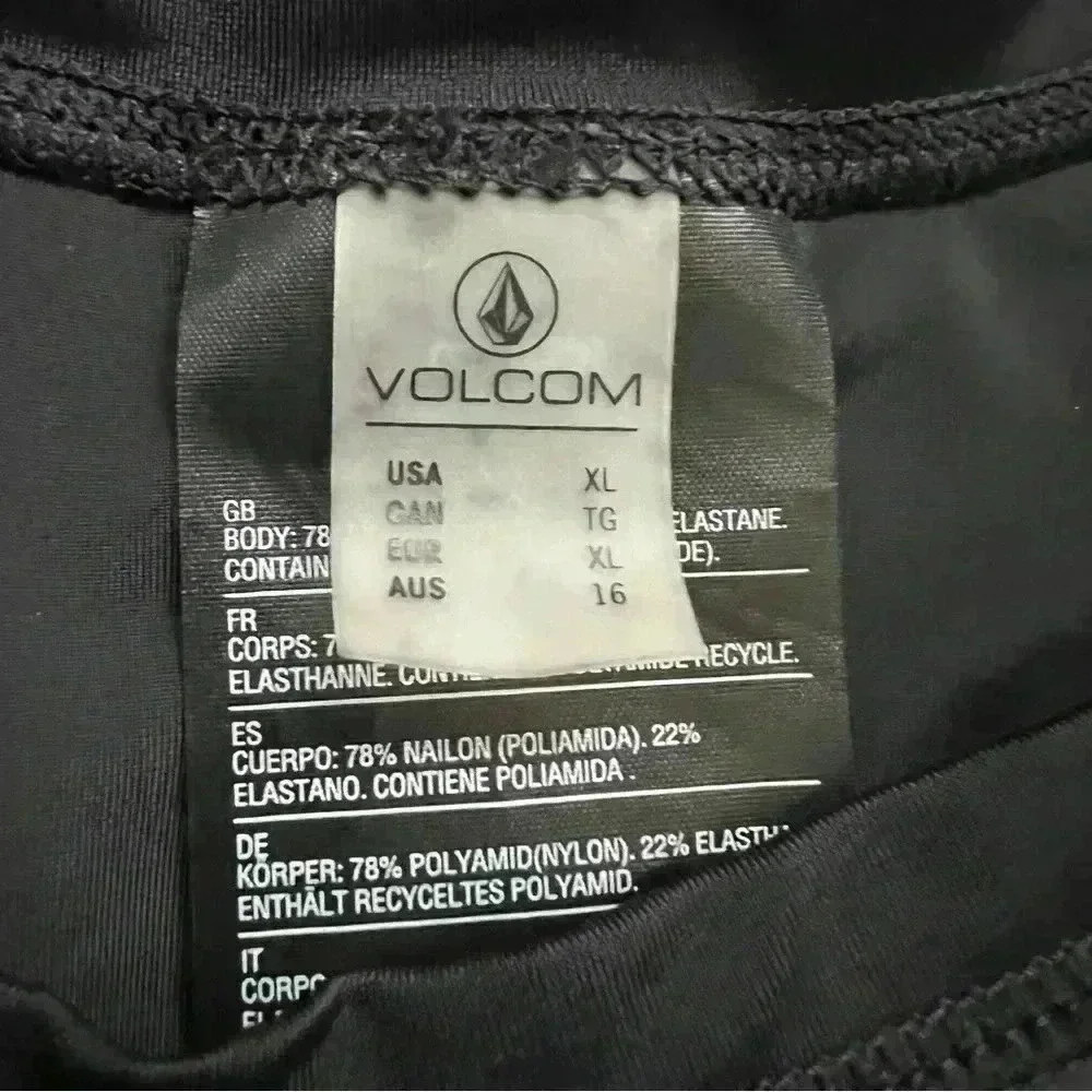 VOLCOM Black Simply Solid Long Sleeve Rashguard Swim Top Women’s Size XL.